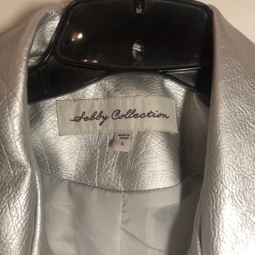 Silver Jacket With Real Pockets - Picture 4 of 8